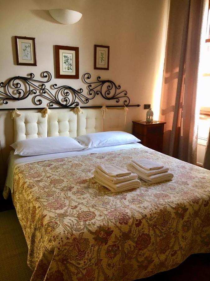 Diano dʼAlba Tenuta Calabiana מראה חיצוני תמונה
